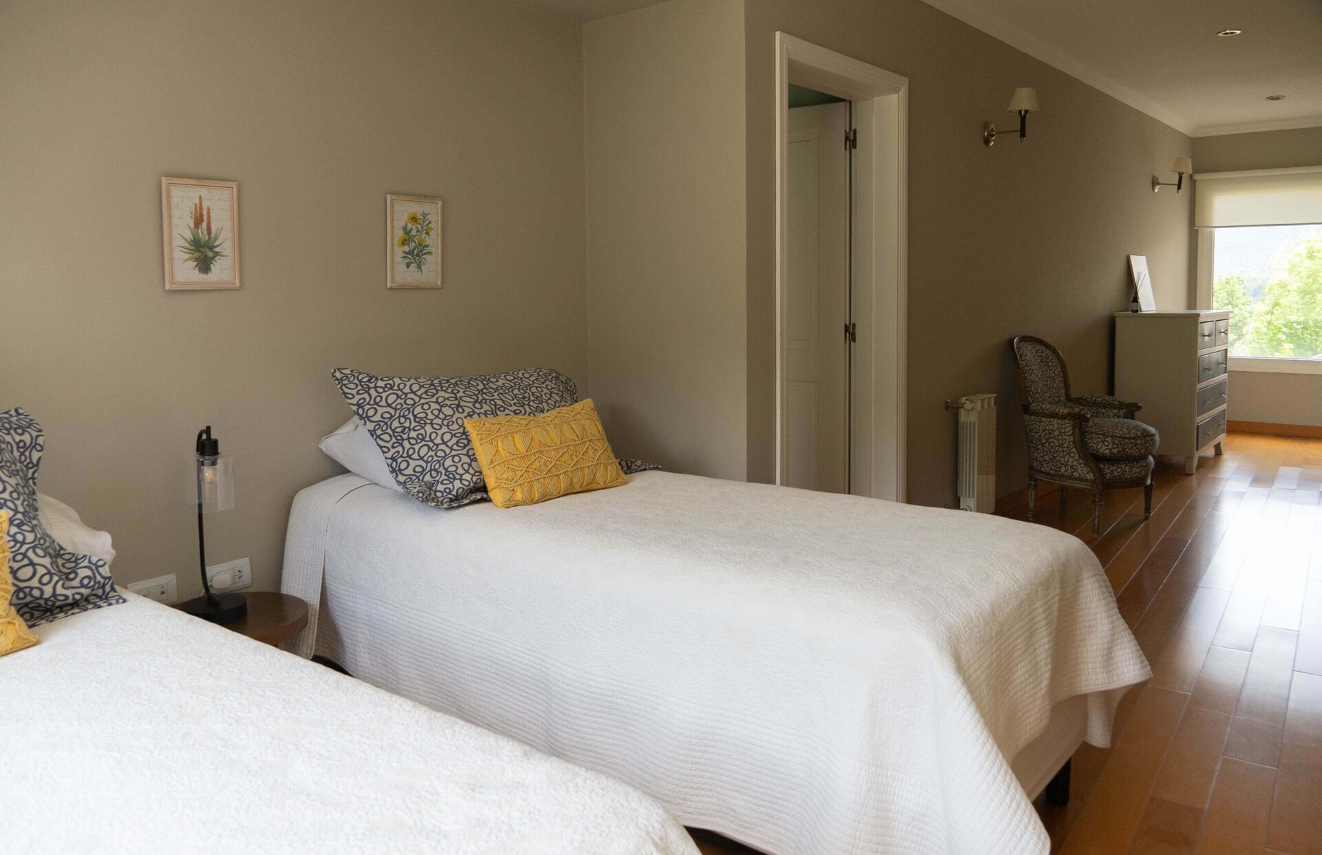 Dormitorio secundario de la Habitación Deluxe con dos camas individuales, La Aguada Suite, El Bolsón Dormitorio secundario de la Habitación Deluxe con dos camas individuales, La Aguada Suite, El Bolsón